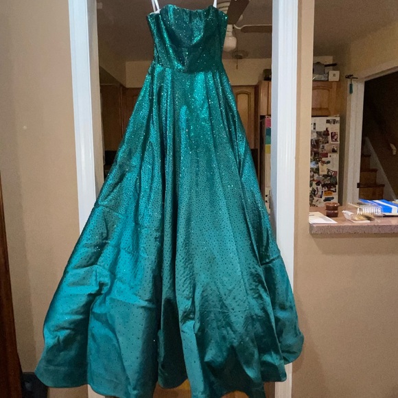 slim fit dress slacks Green Bedazzled Sash Dress 40